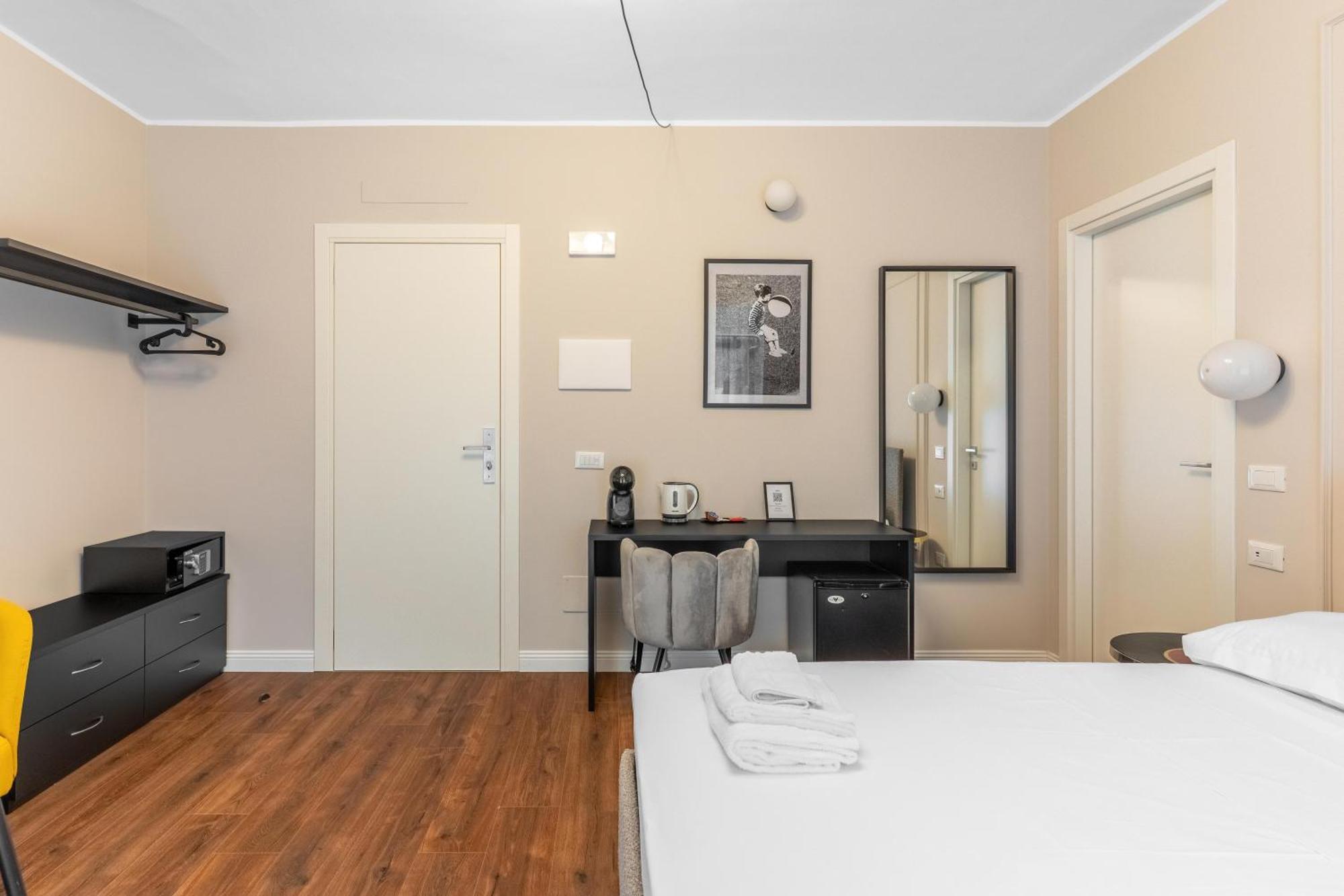 Torriani Suites Foresteria Lombarda Μιλάνο Εξωτερικό φωτογραφία
